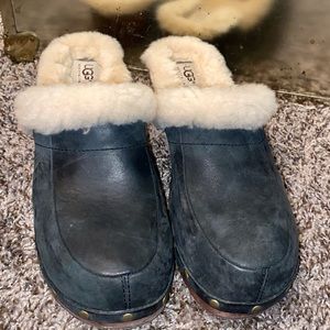 UGG CLOGS